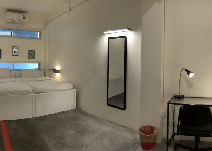 Qilombo Silom - Hq 호텔 2*
